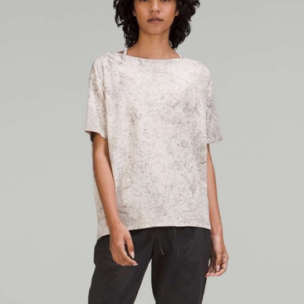 Lululemon Back in Action Short Sleeve T-Shirt *Vitasea Size 10